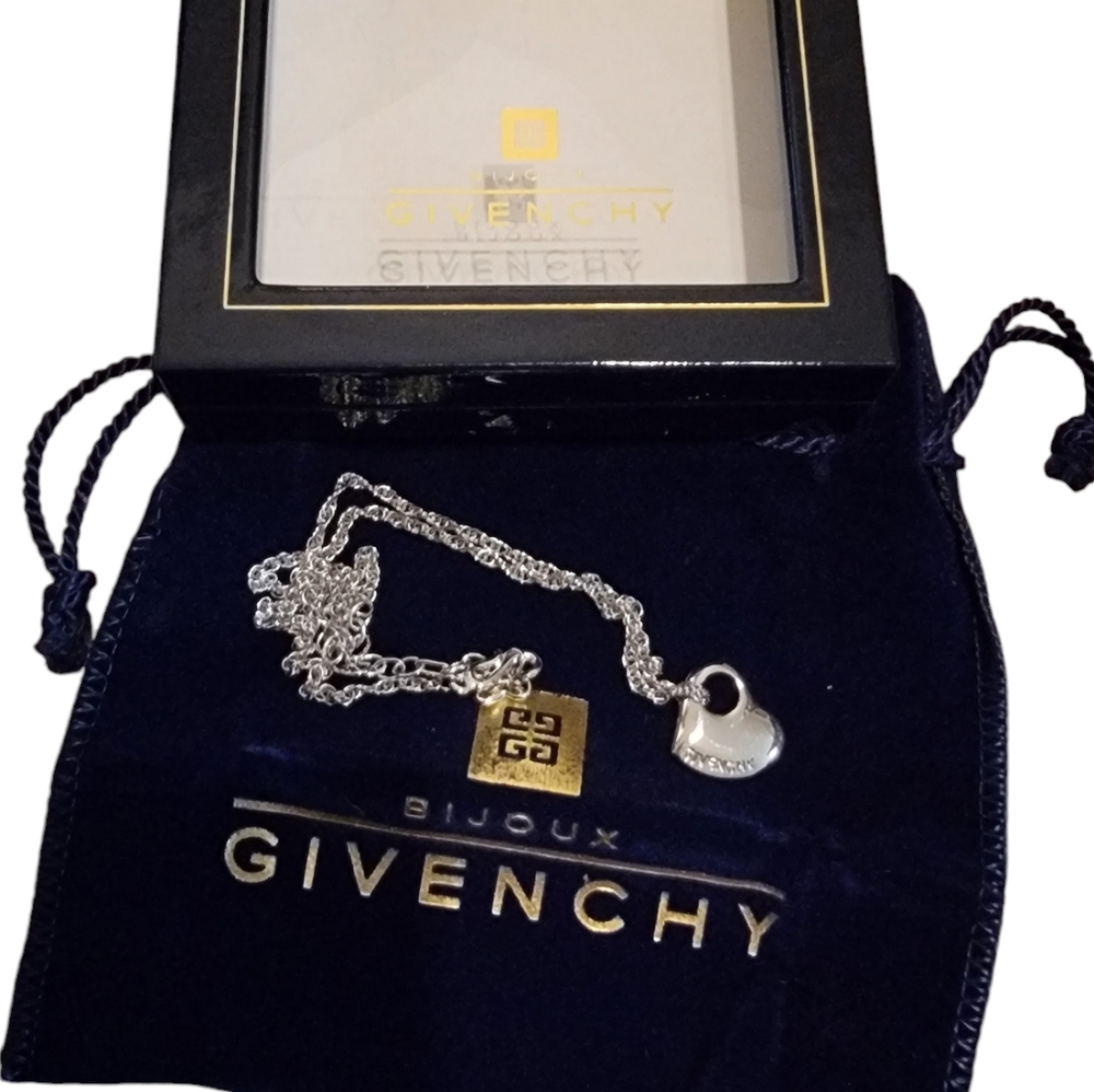 Authenticated Givenchy Silver Toned Metal Heart Pendant Necklace